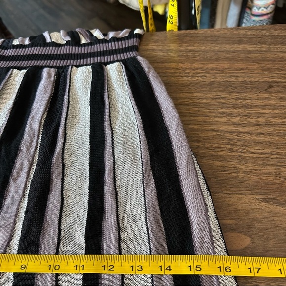 NWT Bebe Striped V-Neck Dress in Black and White XS - Picture 12 of 13